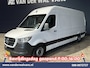Mercedes-Benz Sprinter 316 CDI 164pk L3H2 *Post NL inrichting* Euro6 Airco | Camera | Navigatie | Apple Carplay Android Auto, Stoelverwarming, 270 graden achterdeuren, schappen, doorloopdeur