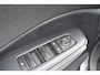 Lexus LBX 2WD STOELVERW STUURVERW PARK-SENSOR BLIND-SPOT CARPLAY LENDESTEUN