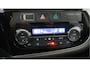 Mitsubishi Outlander 2.0 PHEV Limited Edition X-Line: 4wd, leder bekleding, privacy glas, 4 season banden, electrisch verstelbare bestuurderstoel, stuurflippers, airco, keyless entry , cruise c, achtercamera