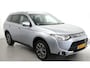 Mitsubishi Outlander 2.0 PHEV Limited Edition X-Line: 4wd, leder bekleding, privacy glas, 4 season banden, electrisch verstelbare bestuurderstoel, stuurflippers, airco, keyless entry , cruise c, achtercamera