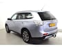 Mitsubishi Outlander 2.0 PHEV Limited Edition X-Line: 4wd, leder bekleding, privacy glas, 4 season banden, electrisch verstelbare bestuurderstoel, stuurflippers, airco, keyless entry , cruise c, achtercamera