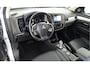 Mitsubishi Outlander 2.0 PHEV Limited Edition X-Line: 4wd, leder bekleding, privacy glas, 4 season banden, electrisch verstelbare bestuurderstoel, stuurflippers, airco, keyless entry , cruise c, achtercamera