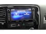 Mitsubishi Outlander 2.0 PHEV Limited Edition X-Line: 4wd, leder bekleding, privacy glas, 4 season banden, electrisch verstelbare bestuurderstoel, stuurflippers, airco, keyless entry , cruise c, achtercamera