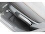 Peugeot 108 1.0 e-VTi Première Top | Navi by app | Open dak | Climate control | Keyless | Bluetooth | Lichtmetaal |
