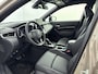 Toyota Corolla Cross Hybrid 180 Executive | Leder | Dodehoek detectie | JBL | Stoel-/stuurverwarming | 360 camera | Apple Carplay / Android Auto