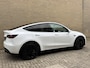 Tesla Model Y Long Range AWD 75 kWh | 92% SOH | Panoramadak | Lederen bekleding | Autopilot | Navigatie | Camera | Elektrische achterklep | LED | DAB | Keyless | 20 inch velgen | Stoel&stuurverwarming | Warmtepomp