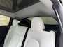 Tesla Model Y Long Range AWD 75 kWh | 92% SOH | Panoramadak | Lederen bekleding | Autopilot | Navigatie | Camera | Elektrische achterklep | LED | DAB | Keyless | 20 inch velgen | Stoel&stuurverwarming | Warmtepomp