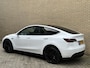 Tesla Model Y Long Range AWD 75 kWh | 92% SOH | Panoramadak | Lederen bekleding | Autopilot | Navigatie | Camera | Elektrische achterklep | LED | DAB | Keyless | 20 inch velgen | Stoel&stuurverwarming | Warmtepomp