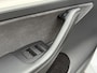 Tesla Model Y Long Range AWD 75 kWh | 92% SOH | Panoramadak | Lederen bekleding | Autopilot | Navigatie | Camera | Elektrische achterklep | LED | DAB | Keyless | 20 inch velgen | Stoel&stuurverwarming | Warmtepomp