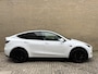 Tesla Model Y Long Range AWD 75 kWh | 92% SOH | Panoramadak | Lederen bekleding | Autopilot | Navigatie | Camera | Elektrische achterklep | LED | DAB | Keyless | 20 inch velgen | Stoel&stuurverwarming | Warmtepomp