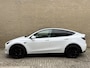 Tesla Model Y Long Range AWD 75 kWh | 92% SOH | Panoramadak | Lederen bekleding | Autopilot | Navigatie | Camera | Elektrische achterklep | LED | DAB | Keyless | 20 inch velgen | Stoel&stuurverwarming | Warmtepomp