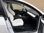 Tesla Model Y Long Range AWD 75 kWh | 92% SOH | Panoramadak | Lederen bekleding | Autopilot | Navigatie | Camera | Elektrische achterklep | LED | DAB | Keyless | 20 inch velgen | Stoel&stuurverwarming | Warmtepomp