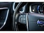 Volvo V60 2.0 T3 R-Design | Trekhaak | Standkachel | Stoelverwarming | Actieve Bochtverlichting | DAB | Navi | Cruise Control |