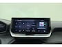 Peugeot 2008 1.2 Hybrid 145 Allure | Climate & Cruise Control | Parkeersensoren voor + achter | AppleCarplay/Android Auto |