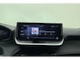 Peugeot 2008 1.2 Hybrid 145 Allure | Climate & Cruise Control | Parkeersensoren voor + achter | AppleCarplay/Android Auto |