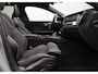 Volvo V60 T8 455PK Plug-in hybrid AWD Plus Dark / Harman Kardon / Elektrische Stoelen / Stoel+Stuurverwarming / Keyless / Getint Glas / Sportstoelen /