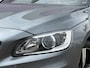 Volvo V60 2.0 T4 Business Sport | Trekhaak | 190 PK! | Bi Xenon| Schuif kantel dak | Lederen bekleding | achteruit rij camera | Keyless entry | Standkachel | Getint glas | verwarmde voorstoelen |