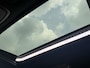 Volvo V60 2.0 T4 Business Sport | Trekhaak | 190 PK! | Bi Xenon| Schuif kantel dak | Lederen bekleding | achteruit rij camera | Keyless entry | Standkachel | Getint glas | verwarmde voorstoelen |