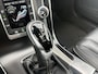 Volvo V60 2.0 T4 Business Sport | Trekhaak | 190 PK! | Bi Xenon| Schuif kantel dak | Lederen bekleding | achteruit rij camera | Keyless entry | Standkachel | Getint glas | verwarmde voorstoelen |