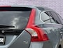 Volvo V60 2.0 T4 Business Sport | Trekhaak | 190 PK! | Bi Xenon| Schuif kantel dak | Lederen bekleding | achteruit rij camera | Keyless entry | Standkachel | Getint glas | verwarmde voorstoelen |