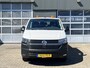 Volkswagen Transporter 2.0 TDI L2H1 DC Open laadbak Pick-up met Airco Cruise controle Trekhaak 2200kg trekgewicht Achterruitrij camera P-up Pick-up Openlaadbak