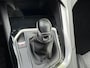 Peugeot 3008 Benzine 130 Pk Luxe Allure * Trekhaak * 1/2 Lederen Interieur * L.M. Velgen & Michelin banden * Stoelverwarming * Parkeersensoren voor- en achterzijde * Vingerhoets; Vierde Generatie Eersteklas Service. Al meer dan 100 jaar een begrip in de Brabantse Kempen.