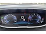 Peugeot 3008 Benzine 130 Pk Luxe Allure * Trekhaak * 1/2 Lederen Interieur * L.M. Velgen & Michelin banden * Stoelverwarming * Parkeersensoren voor- en achterzijde * Vingerhoets; Vierde Generatie Eersteklas Service. Al meer dan 100 jaar een begrip in de Brabantse Kempen.