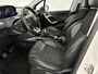 Peugeot 2008 1.2 VTi Allure Pack Premium Plus | Clima | Cruise | Trekhaak | Sfeer | Navi | Parkeersens.