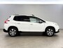 Peugeot 2008 1.2 VTi Allure Pack Premium Plus | Clima | Cruise | Trekhaak | Sfeer | Navi | Parkeersens.