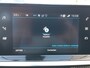 Peugeot 2008 1.2T 100pk Allure Pack | Climate control | Navigatie | Lm velgen | Camera | Apple / Android | All season banden