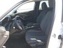 Peugeot 2008 1.2T 100pk Allure Pack | Climate control | Navigatie | Lm velgen | Camera | Apple / Android | All season banden