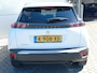 Peugeot 2008 1.2T 100pk Allure Pack | Climate control | Navigatie | Lm velgen | Camera | Apple / Android | All season banden
