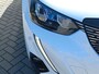 Peugeot 2008 1.2T 100pk Allure Pack | Climate control | Navigatie | Lm velgen | Camera | Apple / Android | All season banden