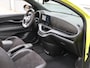 Abarth 500c 42 kWh 155pk Cabrio | Alcantara interieur | Navigatie | AppleCarplay/Android | Verwarmde voorstoelen