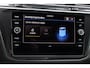 Volkswagen Tiguan 1.4 TSI eHybrid R-Line Business+ SOH 95,4% | Adaptive | Stoel- en Stuurverwarming