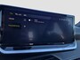 Peugeot e-2008 EV GT 54 kWh SOH 98% | Airco (automatisch) | Apple Carplay/Android Auto|telefoonintegratie premium | Cruise control adaptief met Stop&Go SOH 98%