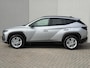 Hyundai Tucson 1.6 T-GDI PHEV Comfort Smart / 1210Kg Trekgewicht / HUD / 360 Camera / Navigatie / Stoel Verwarming / Stuurwiel Verwarming / Stoel Ventilatie / Elektr. Stoel / Elektr. Achterklep / Dodehoek Detectie / Keyless /