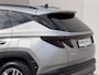 Hyundai Tucson 1.6 T-GDI PHEV Comfort Smart / 1210Kg Trekgewicht / HUD / 360 Camera / Navigatie / Stoel Verwarming / Stuurwiel Verwarming / Stoel Ventilatie / Elektr. Stoel / Elektr. Achterklep / Dodehoek Detectie / Keyless /
