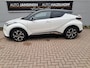 Toyota C-HR / C-HR+ 1.8 Hybrid Style Ultimate Bi-Tone Automaat | Clima | Stuur en stoelverwarming | Vol leder | Camera | Navigatie | Afnb trekhaal | RIJKLAARPRIJS INCL 12 MAANDEN GARANTIE EN BEURT