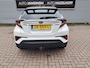 Toyota C-HR / C-HR+ 1.8 Hybrid Style Ultimate Bi-Tone Automaat | Clima | Stuur en stoelverwarming | Vol leder | Camera | Navigatie | Afnb trekhaal | RIJKLAARPRIJS INCL 12 MAANDEN GARANTIE EN BEURT