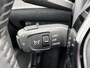 Peugeot e-2008 EV Allure Avantage 54 kWh | 360º Camera | Navigatie | Adaptieve cruise control | AppleCarPlay/Android