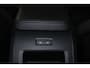 Volvo XC60 T6 Recharge AWD Plus Dark - Panorama/schuifdak - IntelliSafe Assist & Surround - 360º Camera - Verwarmde voorstoelen, stuur & achterbank - Parkeersensoren voor & achter - Elektr. bedienb. voorstoelen met geheugen - Draadloze tel. lader - Inklapbare trekhaak - 19' LMV