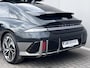 Hyundai Ioniq 6 Lounge AWD 325 pk 77.4 kWh / Dealer onderhouden / Camera spiegels / Schuifdak / Elektrische stoelen en klep / Leder / Camera 360° / BOSE / Adapt. CC / Stuur-, stoel- & achterbankverwarming / Stoelventilatie / 20" LM wielen /