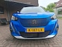 Peugeot e-2008 EV Allure 50 kWh GT-Line Panoramadak / Achteruitrijcamera / Stoelverwarming / Parkeer Sensoren / Cruise Controle /