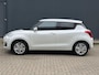 Suzuki Swift 1.2 Select / Automaat / Trekhaak / Stoelverwarming / Apple&Android Carplay / Airco / Cruise Control / Camera / Navigatie