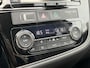 Mitsubishi Outlander 2.0 PHEV Instyle+ 1e Eigenaar,Schuifdak,Navi,Camera,Leder,Stoeverw,Stuurverw,Trekhaak,Keyless,PDC,Clima,Cruise,Extra Winter set,Apk tot 09-2026