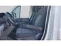 Volkswagen Crafter L3H3 2.0 TDI 140pk 3.5T Highline / Geveerde stoel / Camera / Trekhaak / App Connect