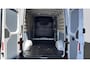 Volkswagen Crafter L3H3 2.0 TDI 140pk 3.5T Highline / Geveerde stoel / Camera / Trekhaak / App Connect