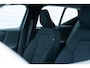 Volvo XC40 1.5 T2 Momentum Core | Cruise Control | Navigatie | Apple CarPlay & Android Auto | Parkeersensoren Achter | DAB Radio |