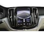 Volvo XC60 T8 Twin Engine AWD | Trekhaak | Luchtvering | SOH 82% | Adaptieve Cruise | Verwarmde Stoelen | Panoramadak | Camera |